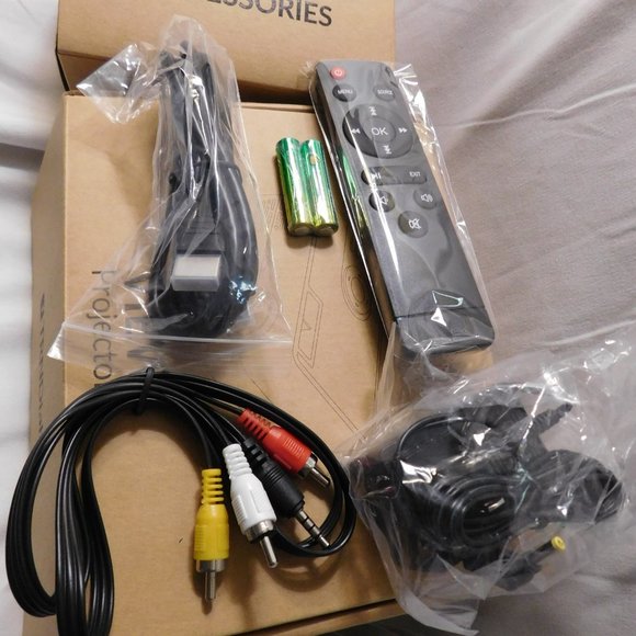 TRNDlabs View Projector NEW IN BOX - Picture 3 of 9